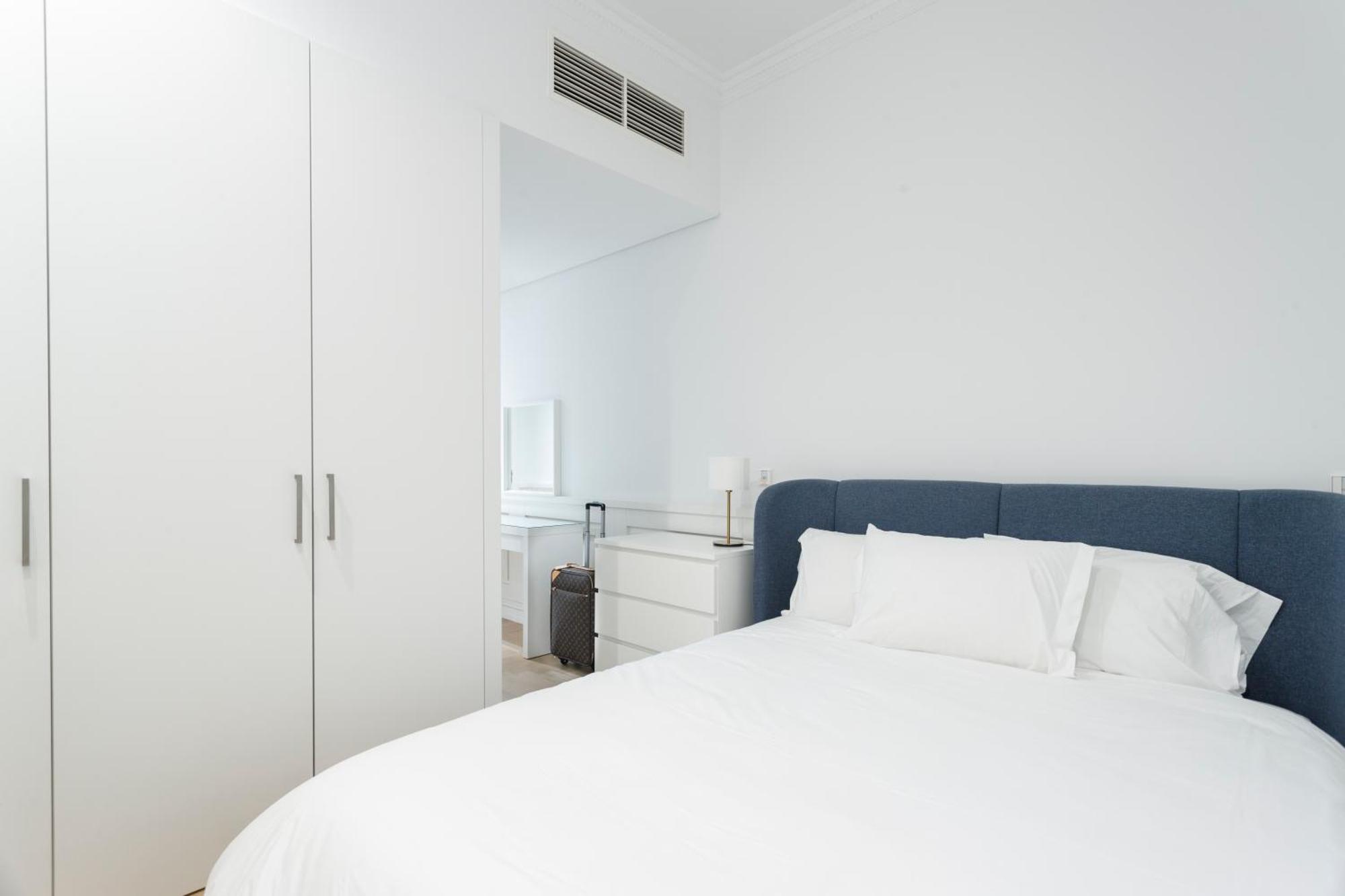 The Boulevard Apartment *