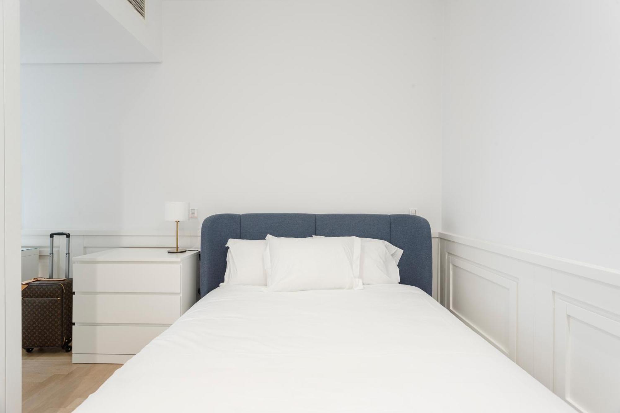 The Boulevard Apartment *